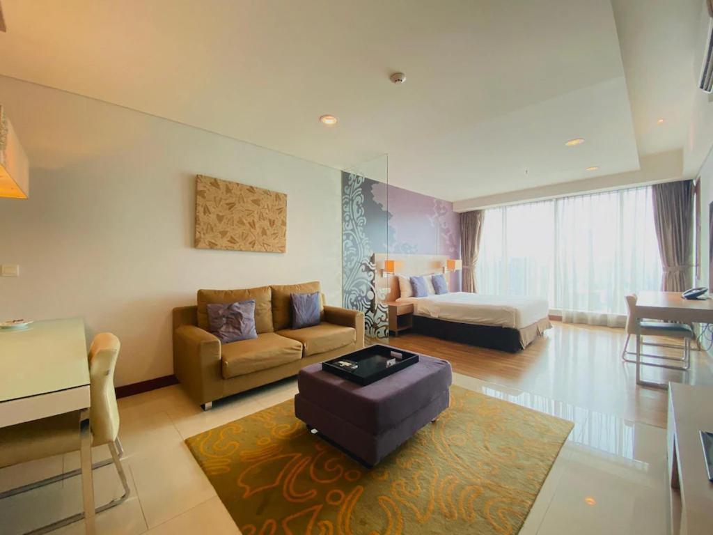 The H Tower Rasuna Suites Kuningan Jakarta By Villaloka Екстериор снимка