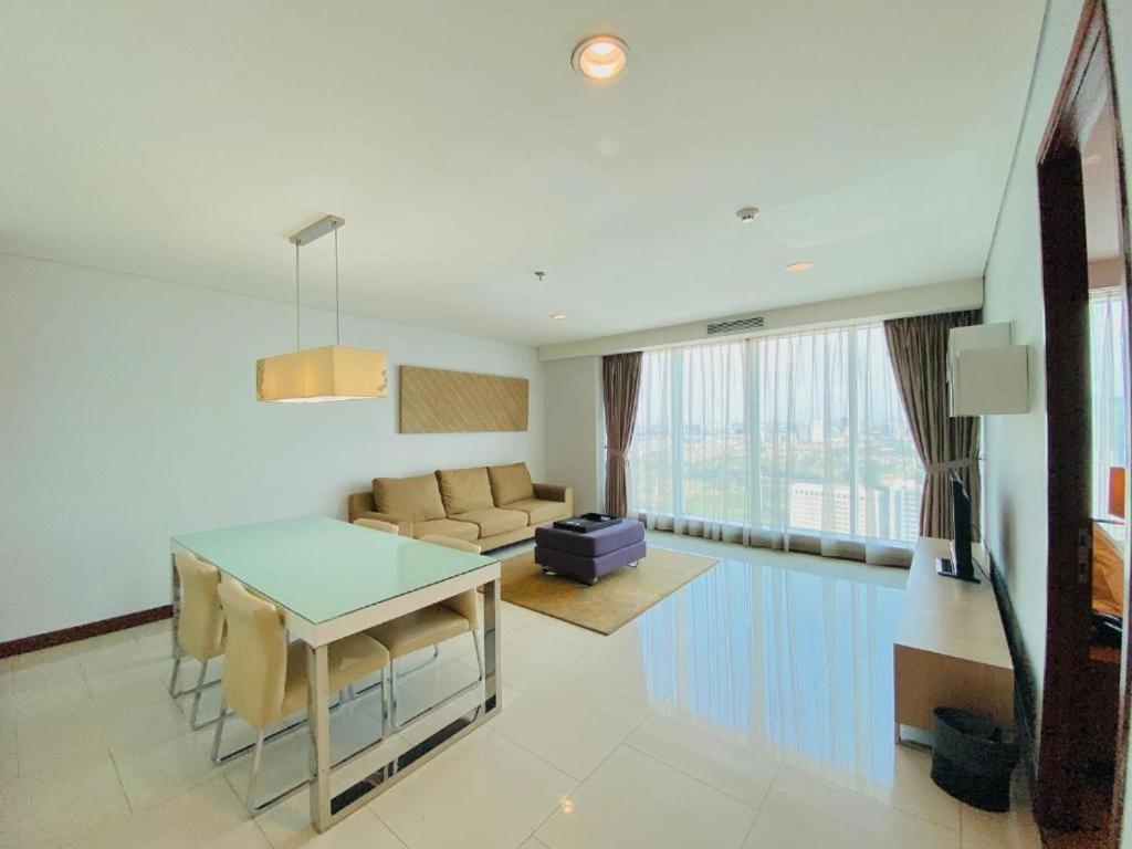 The H Tower Rasuna Suites Kuningan Jakarta By Villaloka Екстериор снимка