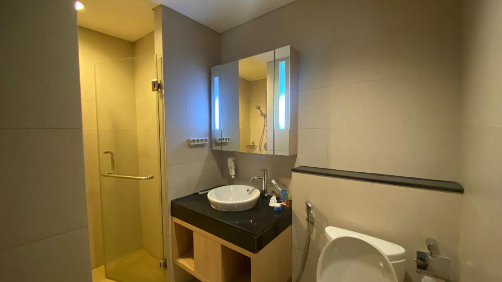 The H Tower Rasuna Suites Kuningan Jakarta By Villaloka Екстериор снимка