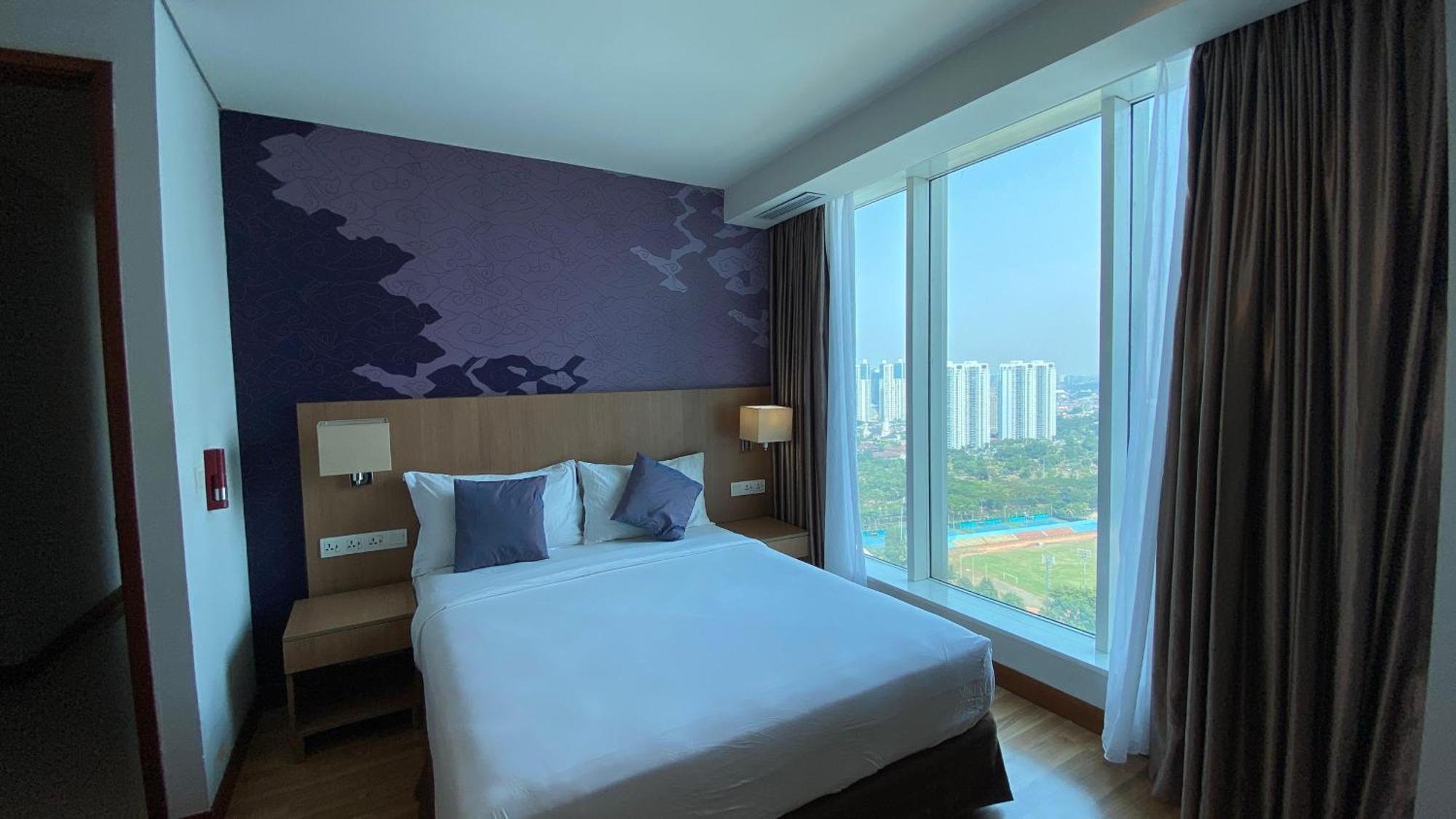 The H Tower Rasuna Suites Kuningan Jakarta By Villaloka Екстериор снимка