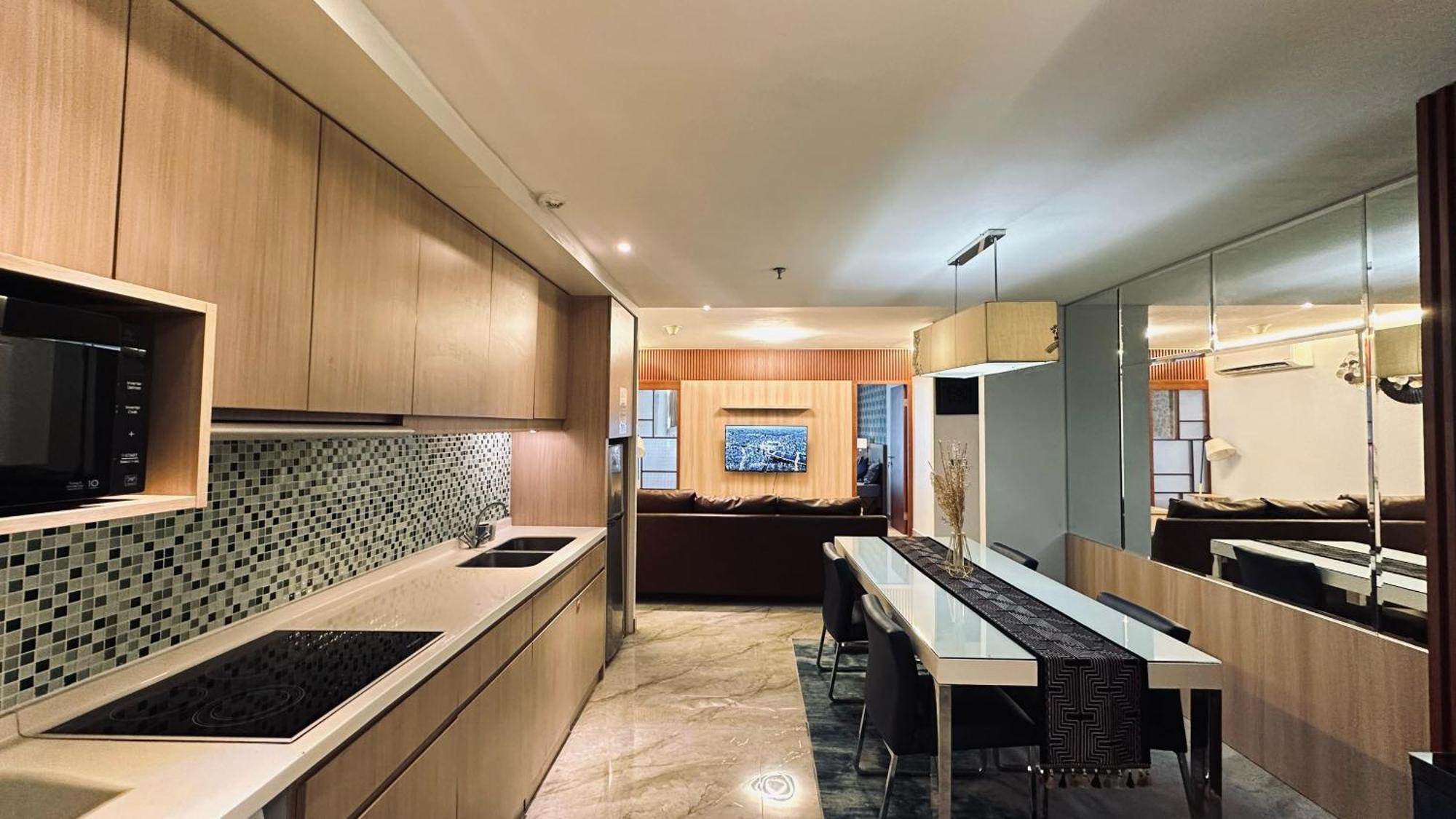 The H Tower Rasuna Suites Kuningan Jakarta By Villaloka Екстериор снимка