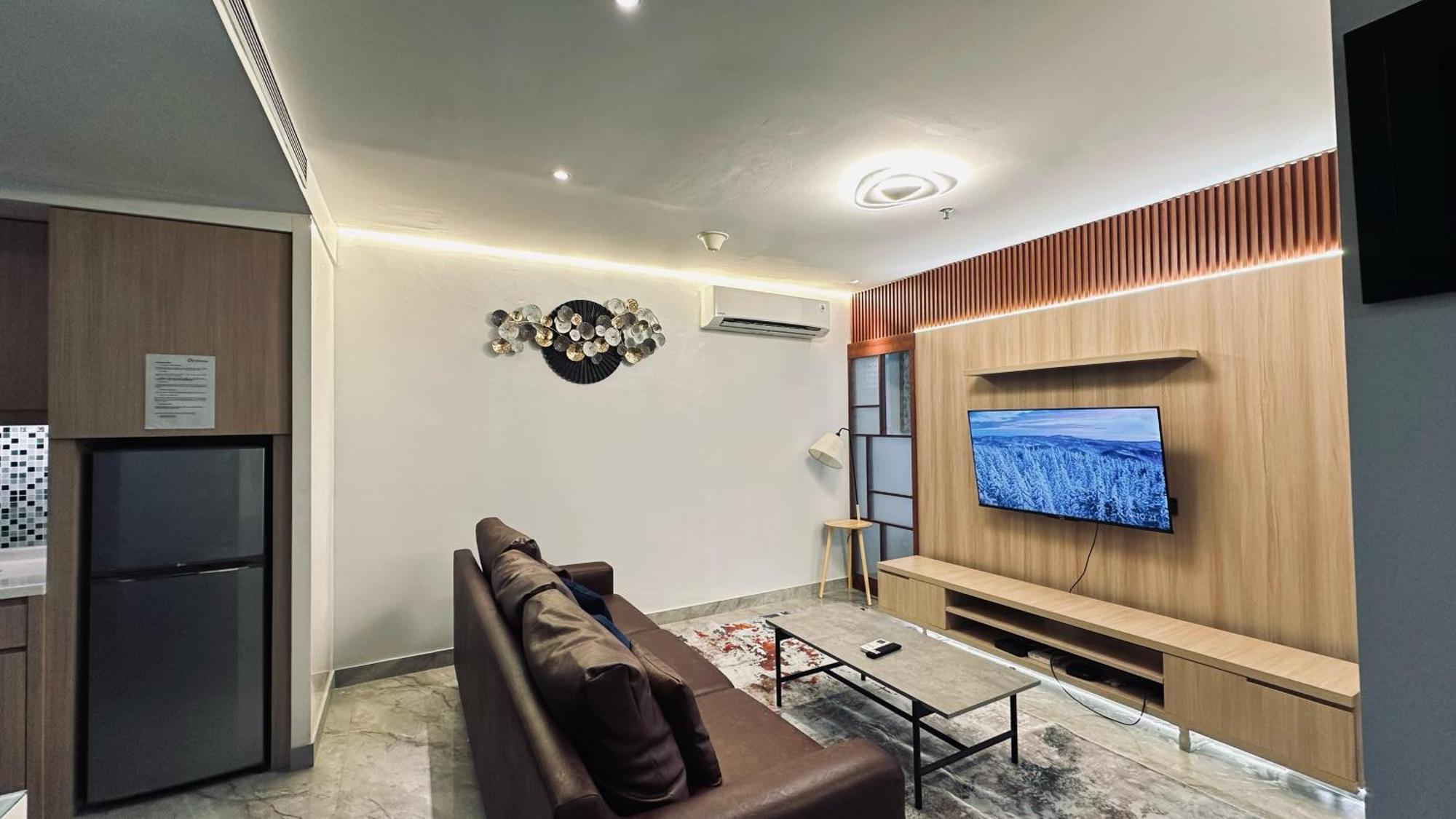 The H Tower Rasuna Suites Kuningan Jakarta By Villaloka Екстериор снимка