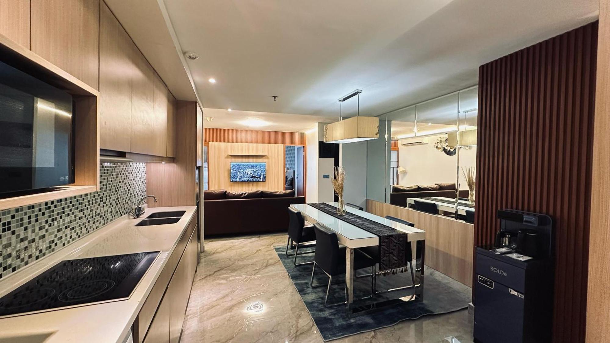 The H Tower Rasuna Suites Kuningan Jakarta By Villaloka Екстериор снимка