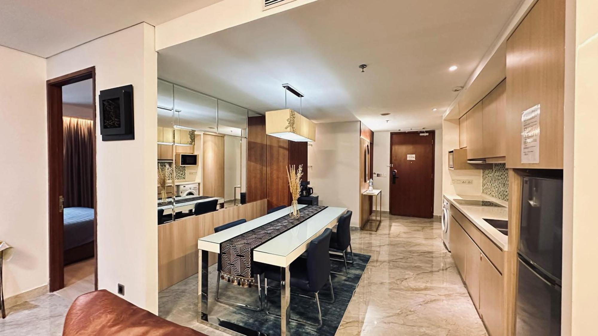The H Tower Rasuna Suites Kuningan Jakarta By Villaloka Екстериор снимка