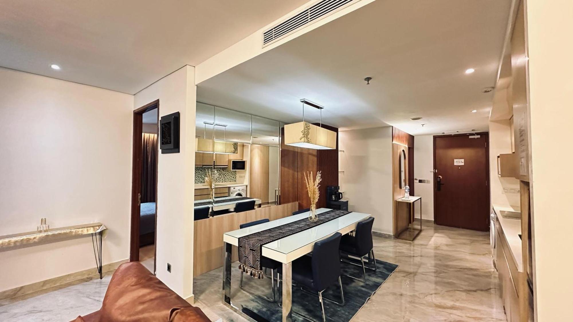 The H Tower Rasuna Suites Kuningan Jakarta By Villaloka Екстериор снимка